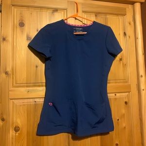 Navy Scrub Top🤍